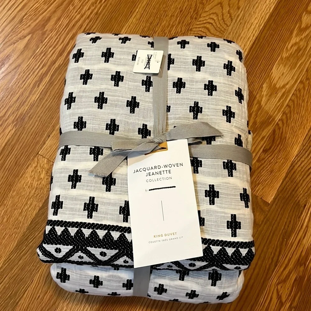 Anthropologie Jacquard-Woven Jeanette Duvet Cover King NWT